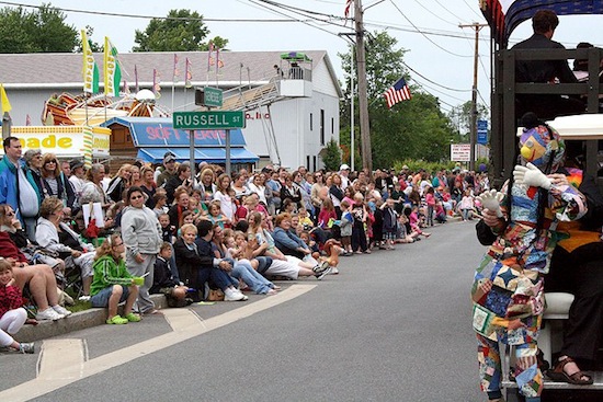 The 2011 Oz Stravaganza! Parade as seen from my POV while I slowly navigate down the main street in town.